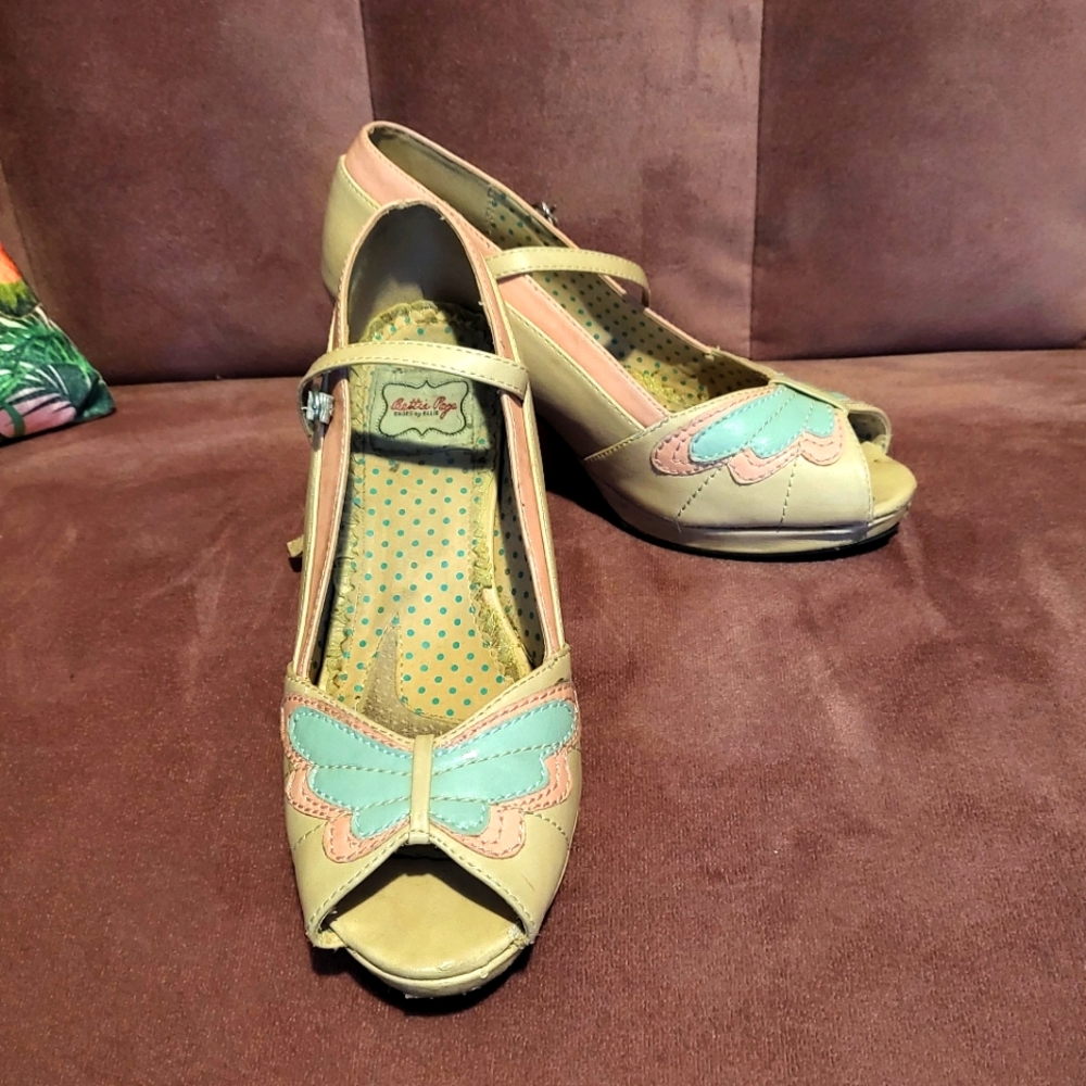Bettie Page pastel shoes
